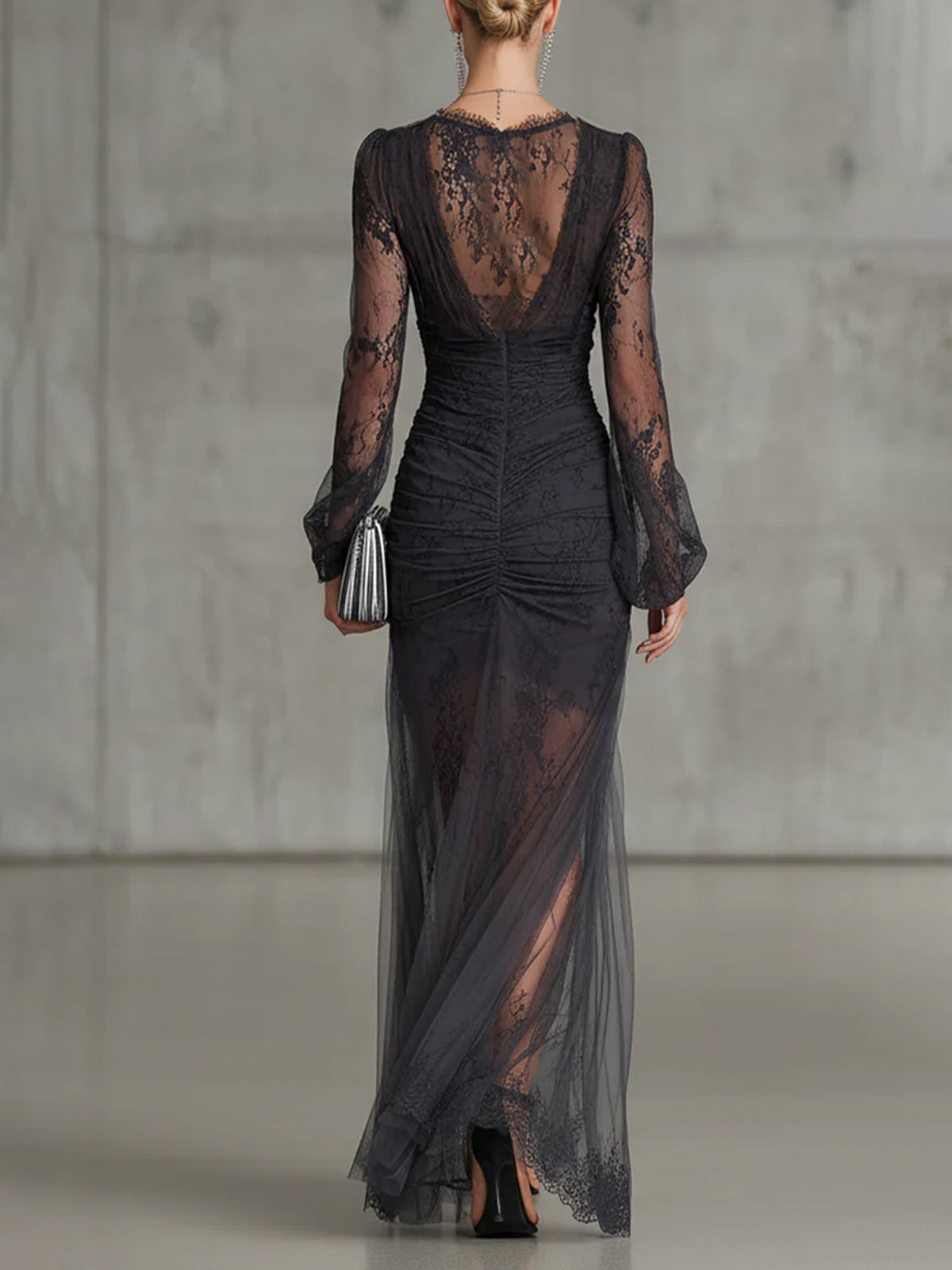 Robe Maxi Noire — Dentelle Transparente Manches Longues Fente