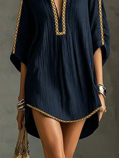 Robe Mini Noire — Col V Profond Manches Courtes
