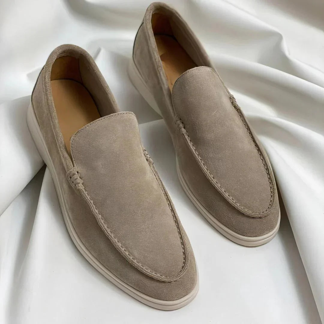 Mocassins Daim Navy — Semelle Blanche Riviera