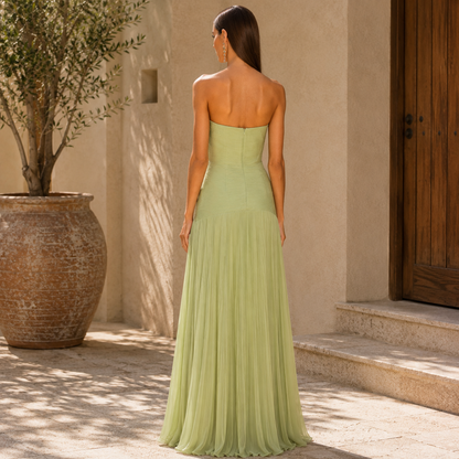 Robe à épaules dénudées