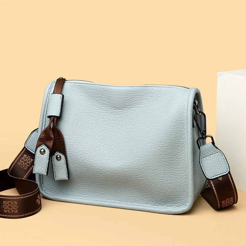 Crossbody hobo