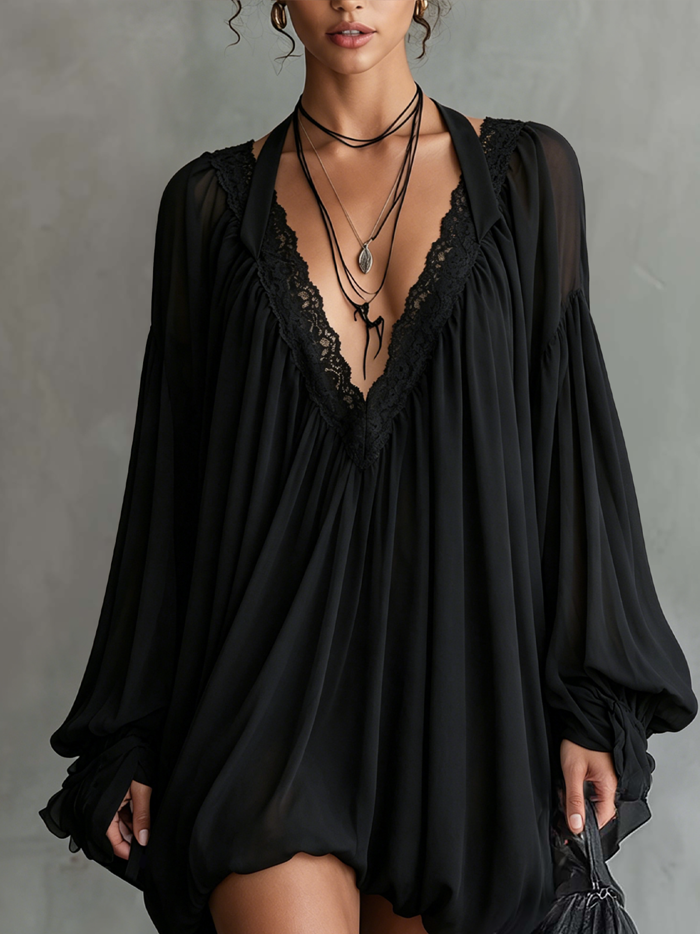 Robe Mini Noire — Chiffon Halter Col Dentelle